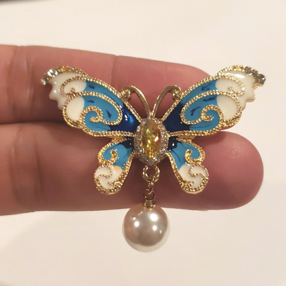 Butterfly Rhinestone Brooch Pin - Picture 5 of 5